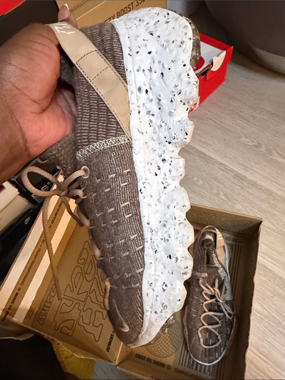 Nike Brown Knit Speckled-White Platform Runner - Picture 3 of 5